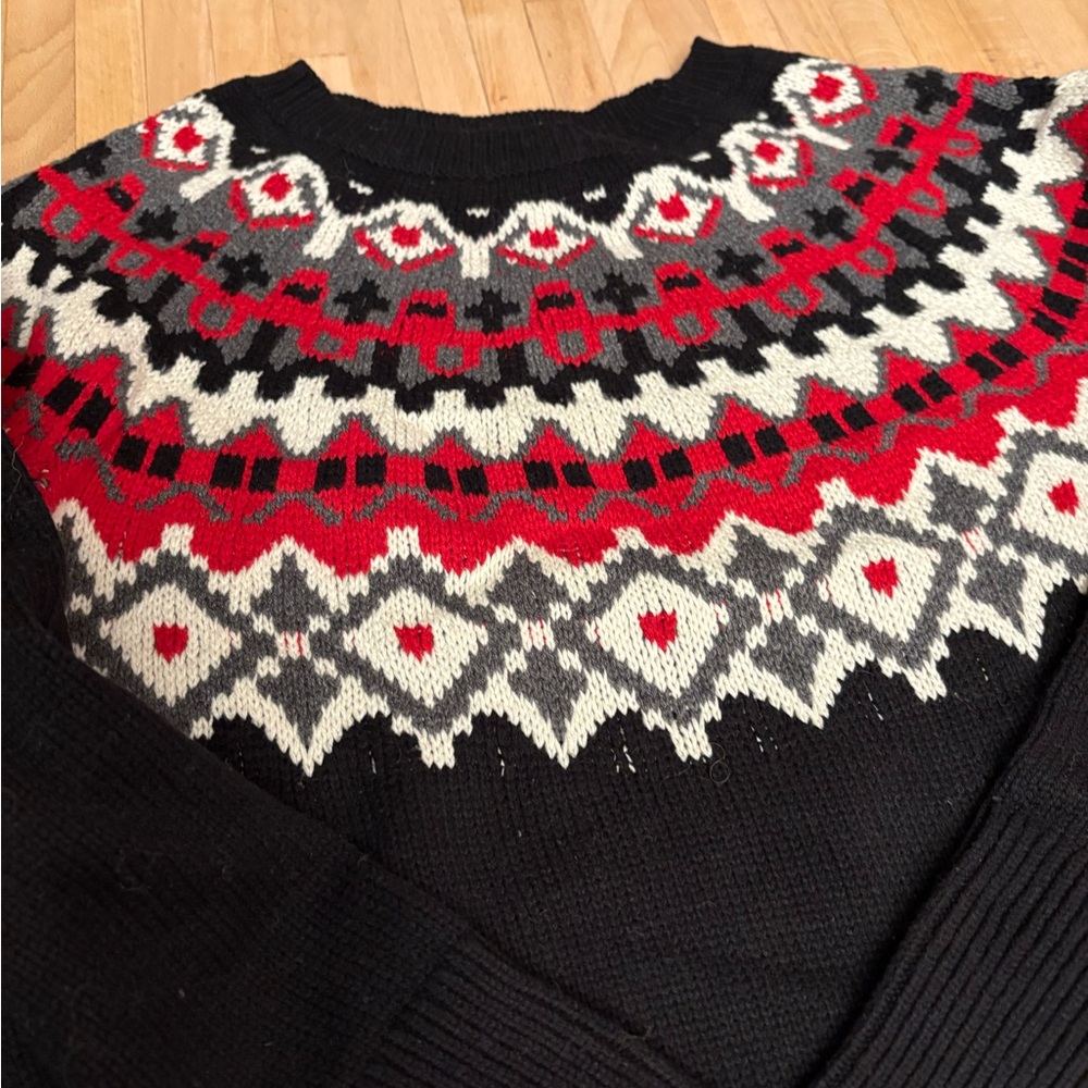 Chaps Black and Red Patterned Sweater